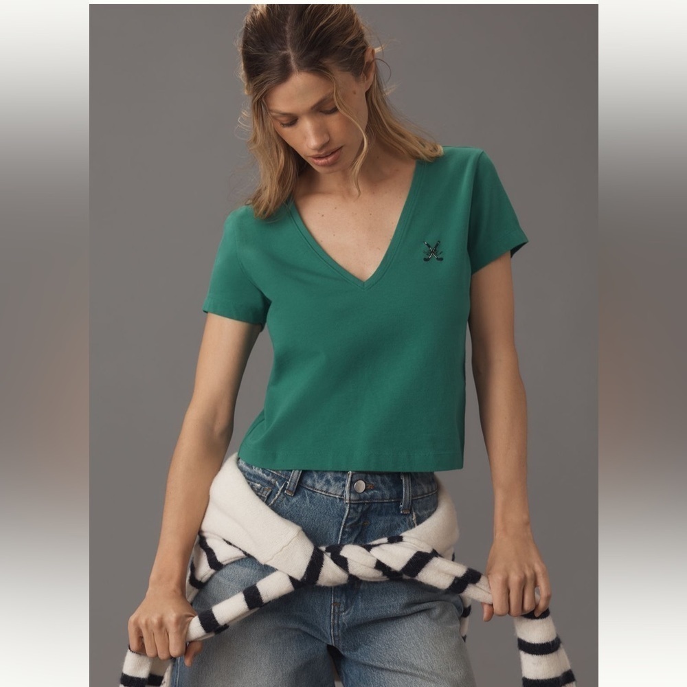 NWT new medium Anthropologie Maeve v neck tee shirt top embroidered golf green